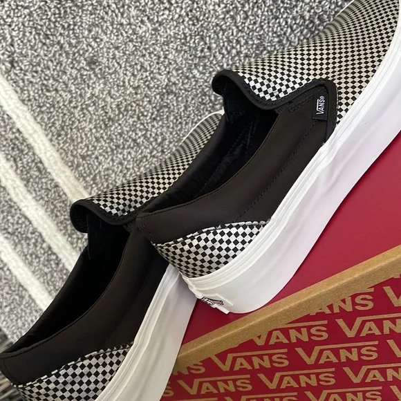 Vans Classic Slip-On Sparkle Check Black/True White WMNS sneakers-platforms - Picture 15 of 16